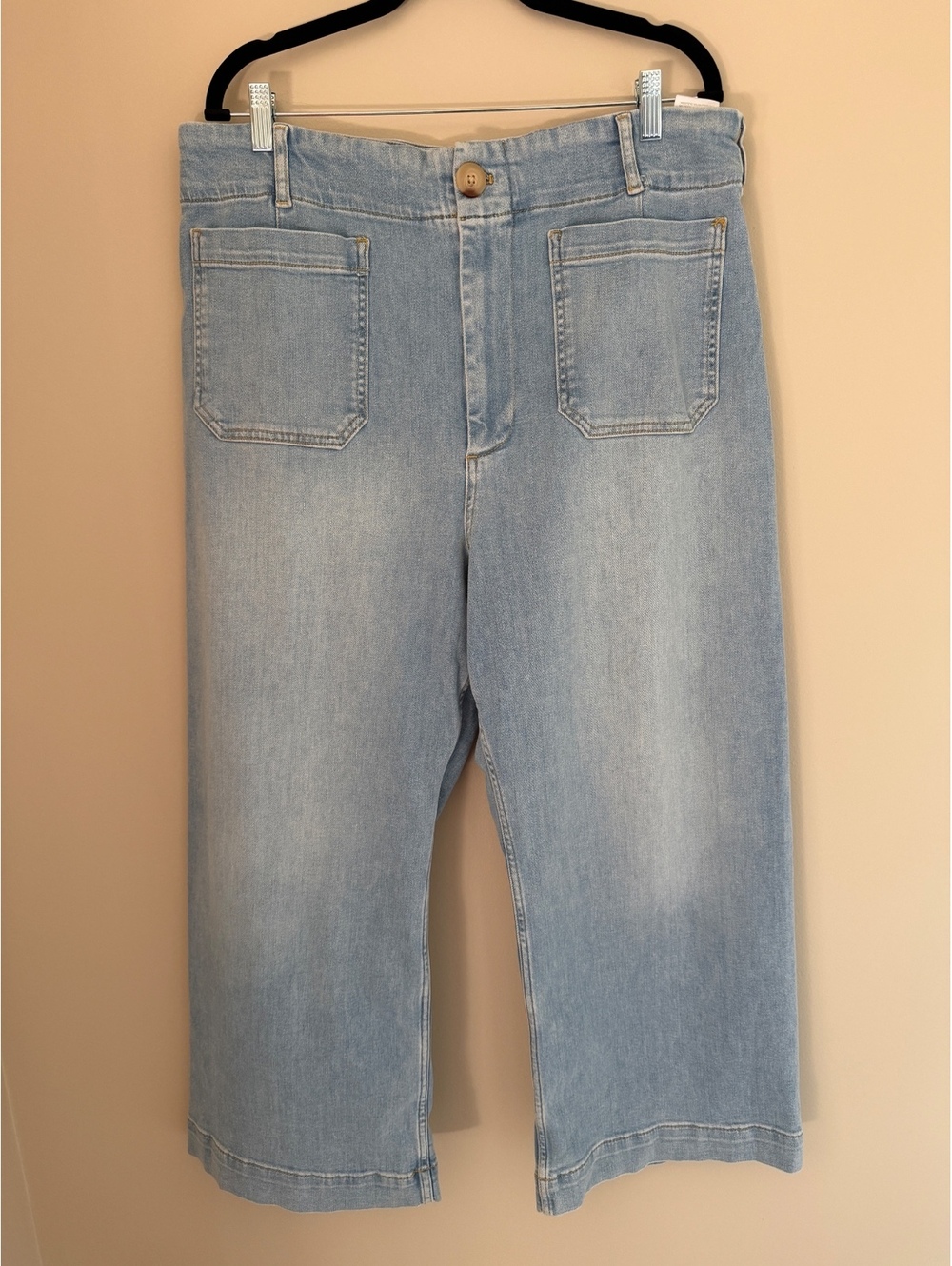 34 - Maeve the Colette light wash cropped denim